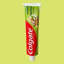 خمیردندان سفید کننده کلگیت مدل Herbal با طعم چای سبز و اکالیپتوس مناسب برای انواع دندان حجم 125 میلی لیتر