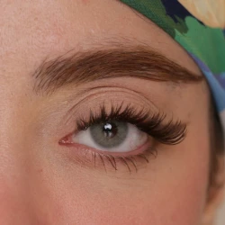 لنز چشم هرا مدل 06 فصلی کد SCA210 رنگ طوسی سبز روشن بدون دور